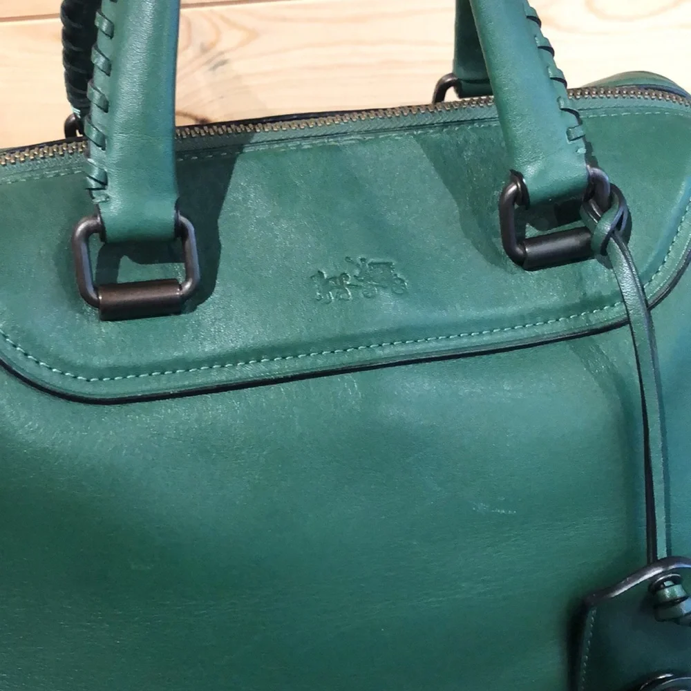 🛑SOLD🛑Racing Green Coach Ace! - Picture 2 of 14